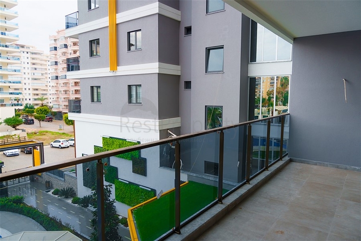 مجمع حديث فاخر - شقة غرفتين وصالة -قريبة من البحر - في محمودلار / الانيا 