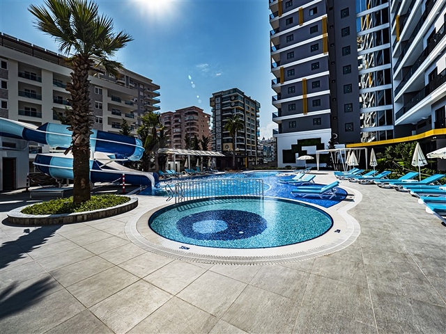 مجمع حديث فاخر - شقة غرفتين وصالة -قريبة من البحر - في محمودلار / الانيا 