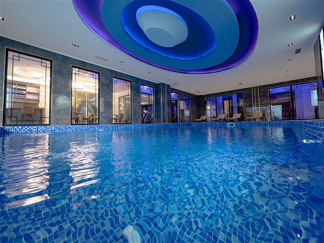 مجمع حديث فاخر - شقة غرفتين وصالة -قريبة من البحر - في محمودلار / الانيا 