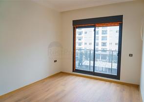 مجمع حديث فاخر - شقة غرفتين وصالة -قريبة من البحر - في محمودلار / الانيا 