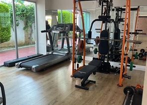 شقة غرفة وصالة مفروشة - مجمع انيق - في كاستل / الانيا 