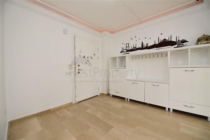 فيلا اطلالة بحر في الانيا - 5 غرف وصالة -مسبح خاص - في جيكجلي / الانيا 