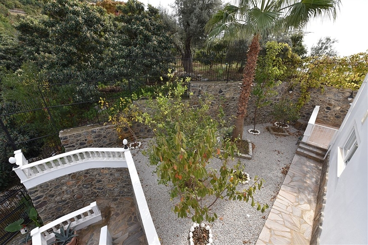 فيلا اطلالة بحر في الانيا - 5 غرف وصالة -مسبح خاص - في جيكجلي / الانيا 