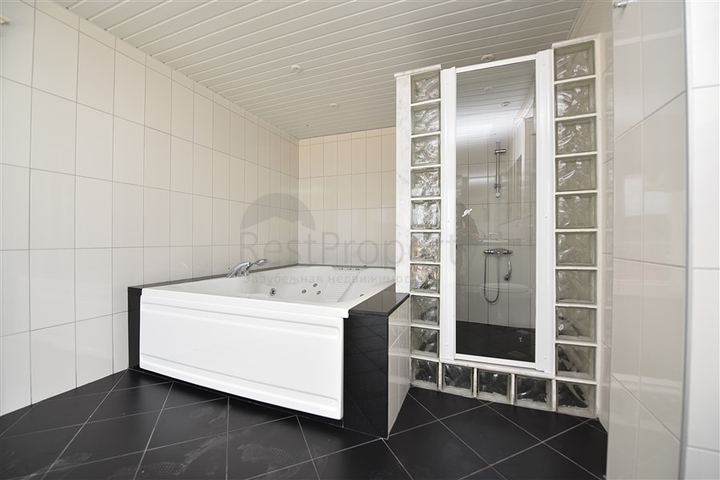 فيلا اطلالة بحر في الانيا - 5 غرف وصالة -مسبح خاص - في جيكجلي / الانيا 