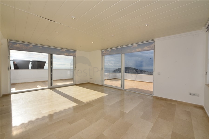 فيلا اطلالة بحر في الانيا - 5 غرف وصالة -مسبح خاص - في جيكجلي / الانيا 