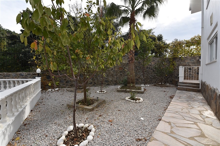 فيلا اطلالة بحر في الانيا - 5 غرف وصالة -مسبح خاص - في جيكجلي / الانيا 