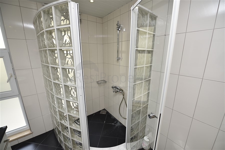 فيلا اطلالة بحر في الانيا - 5 غرف وصالة -مسبح خاص - في جيكجلي / الانيا 