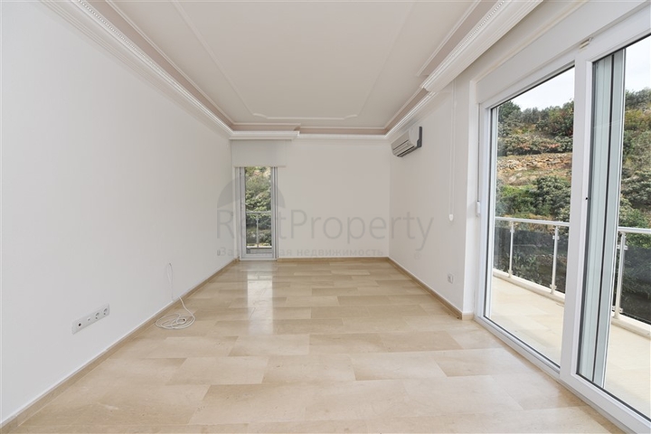 فيلا اطلالة بحر في الانيا - 5 غرف وصالة -مسبح خاص - في جيكجلي / الانيا 