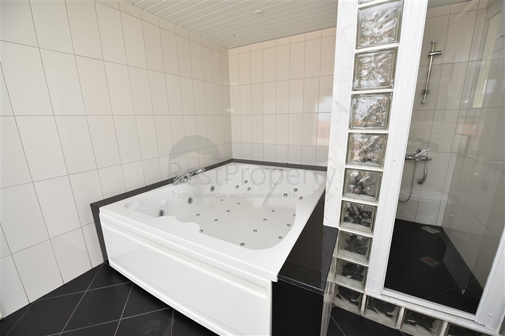 فيلا اطلالة بحر في الانيا - 5 غرف وصالة -مسبح خاص - في جيكجلي / الانيا 