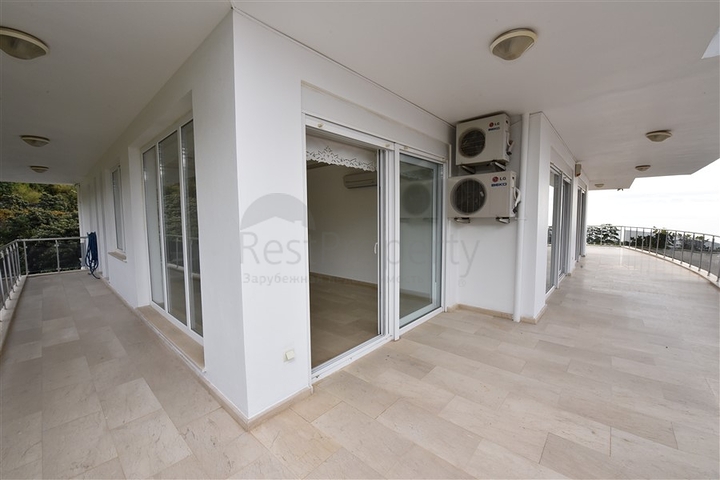 فيلا اطلالة بحر في الانيا - 5 غرف وصالة -مسبح خاص - في جيكجلي / الانيا 