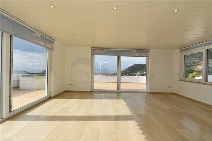 فيلا اطلالة بحر في الانيا - 5 غرف وصالة -مسبح خاص - في جيكجلي / الانيا 