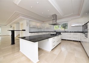 فيلا اطلالة بحر في الانيا - 5 غرف وصالة -مسبح خاص - في جيكجلي / الانيا 