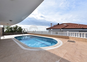 فيلا اطلالة بحر في الانيا - 5 غرف وصالة -مسبح خاص - في جيكجلي / الانيا 