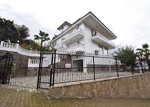 فيلا اطلالة بحر في الانيا - 5 غرف وصالة -مسبح خاص - في جيكجلي / الانيا 