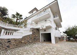 فيلا اطلالة بحر في الانيا - 5 غرف وصالة -مسبح خاص - في جيكجلي / الانيا 