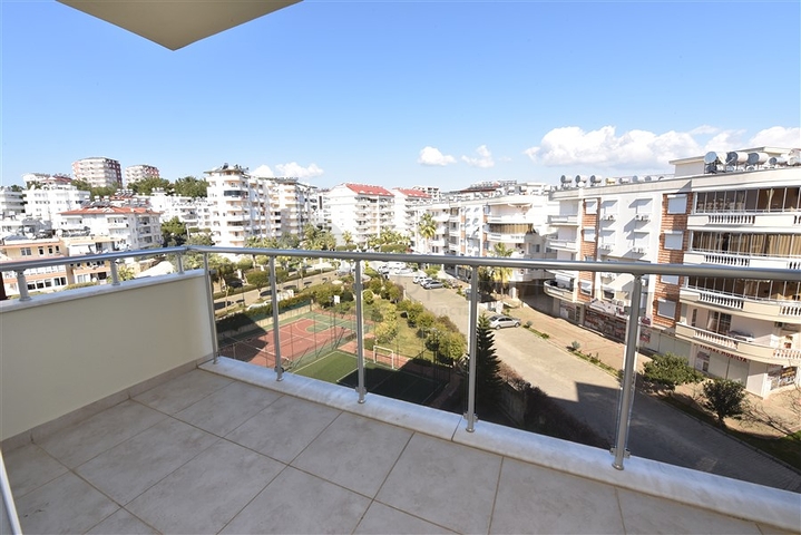 ضمن مجمع يضم كافة الخدمات -شقة غرفتين وصالة -في افسلار / الانيا 