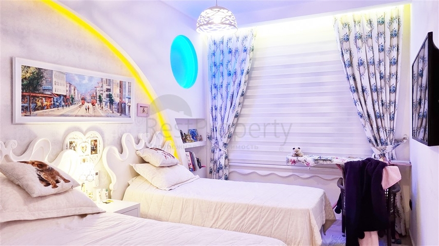 مجمع فاخر على البحر مباشرة - شقة غرفتين وصالة انيقة - محمودلار / الانيا 