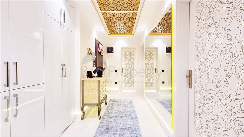 مجمع فاخر على البحر مباشرة - شقة غرفتين وصالة انيقة - محمودلار / الانيا 