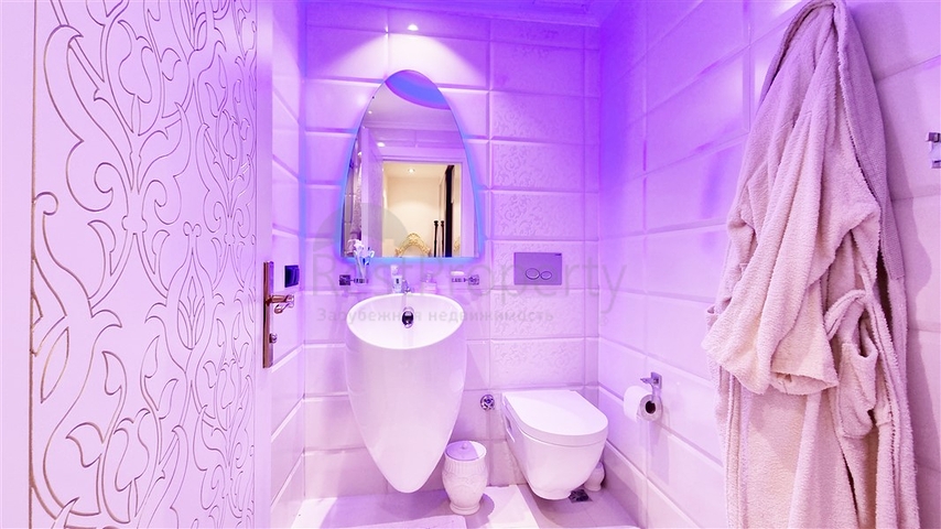 مجمع فاخر على البحر مباشرة - شقة غرفتين وصالة انيقة - محمودلار / الانيا 