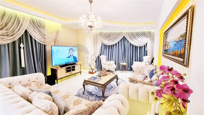 مجمع فاخر على البحر مباشرة - شقة غرفتين وصالة انيقة - محمودلار / الانيا 