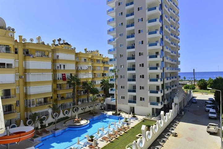 مجمع فاخر على البحر مباشرة - شقة غرفتين وصالة انيقة - محمودلار / الانيا 