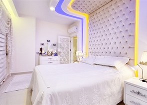 مجمع فاخر على البحر مباشرة - شقة غرفتين وصالة انيقة - محمودلار / الانيا 