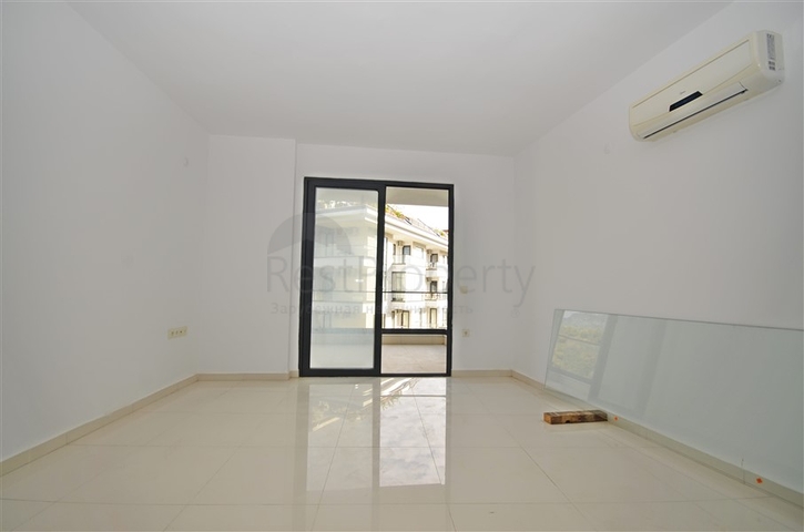 شقق للبيع في كاستل - غرفة وصالة ضمن مجمع يضم كافة الخدمات -كاستل / الانيا 