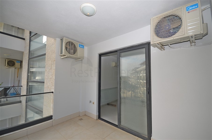 شقق للبيع في كاستل - غرفة وصالة ضمن مجمع يضم كافة الخدمات -كاستل / الانيا 