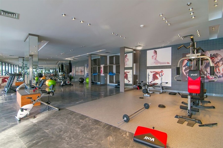 شقق للبيع في كاستل - غرفة وصالة ضمن مجمع يضم كافة الخدمات -كاستل / الانيا 