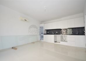 شقق للبيع في كاستل - غرفة وصالة ضمن مجمع يضم كافة الخدمات -كاستل / الانيا 