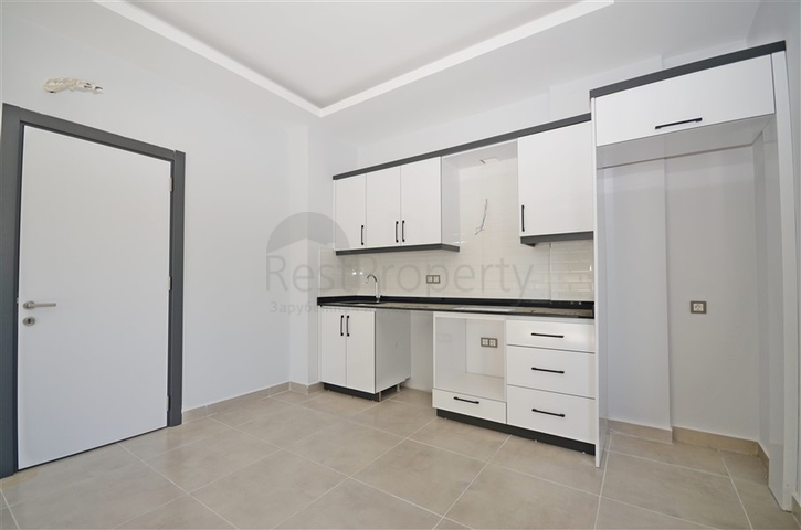 شقة غرفة وصالة ضمن مجمع جديد - في محمودلار / الانيا 