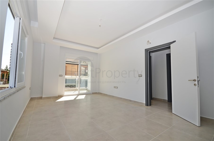 شقة غرفة وصالة ضمن مجمع جديد - في محمودلار / الانيا 