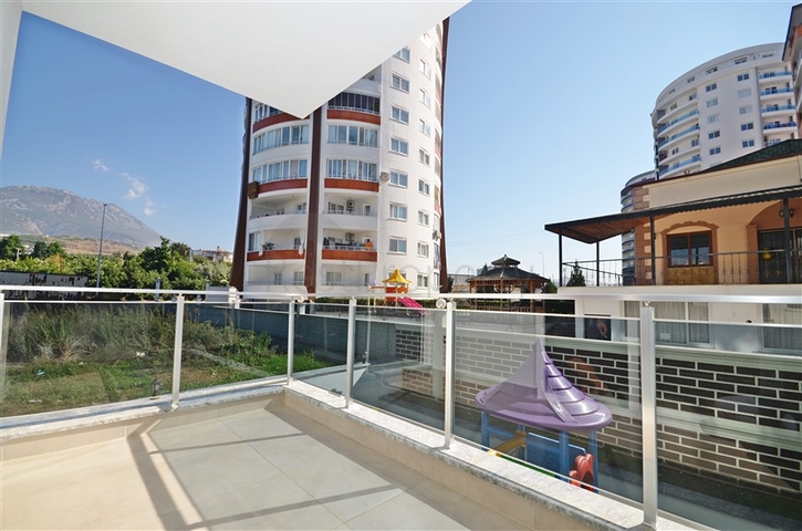 شقة غرفة وصالة ضمن مجمع جديد - في محمودلار / الانيا 