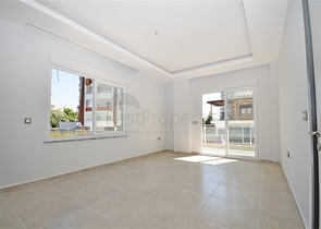 شقة غرفة وصالة ضمن مجمع جديد - في محمودلار / الانيا 