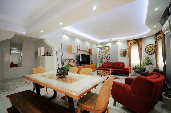 شقة واسعة في مركز الانيا - غرفتين وصالة مفروشة - الانيا سنتر 