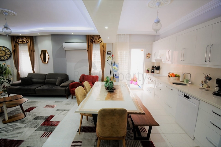 شقة واسعة في مركز الانيا - غرفتين وصالة مفروشة - الانيا سنتر 