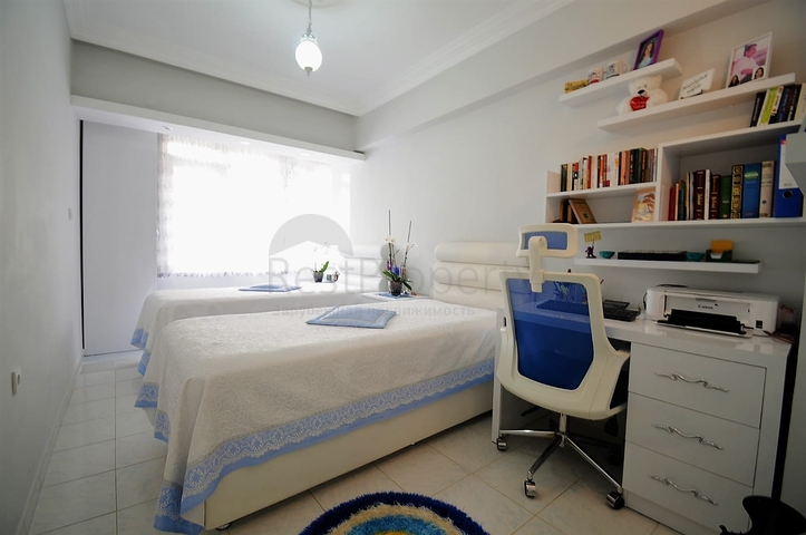 شقة واسعة في مركز الانيا - غرفتين وصالة مفروشة - الانيا سنتر 