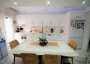 شقة واسعة في مركز الانيا - غرفتين وصالة مفروشة - الانيا سنتر 