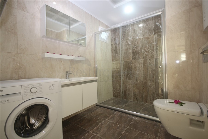 مجمع يضم خدمات 5 نجوم - شقة غرفة وصالة مفروشة -في افسلار / الانيا 