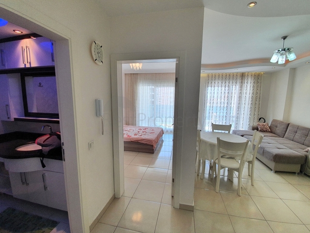 مجمع 5 نجوم - شقة غرفة وصالة مفروشة - في محمودلار / الانيا 