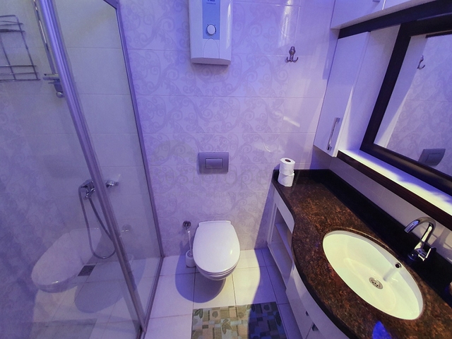 مجمع 5 نجوم - شقة غرفة وصالة مفروشة - في محمودلار / الانيا 