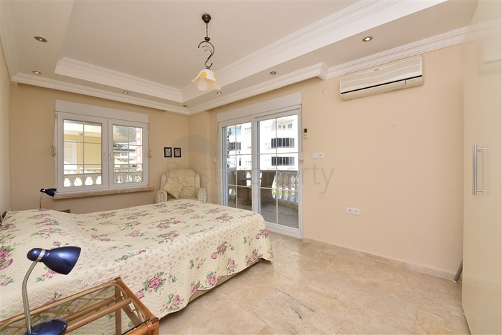 تراس واسع - شقة بسعر مناسب - تصميم غرفتين وصالة مفروشة - في افسلار / الانيا 