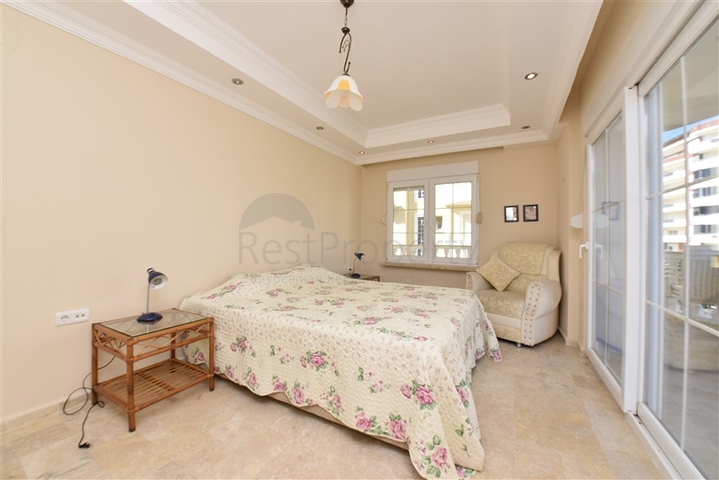 تراس واسع - شقة بسعر مناسب - تصميم غرفتين وصالة مفروشة - في افسلار / الانيا 