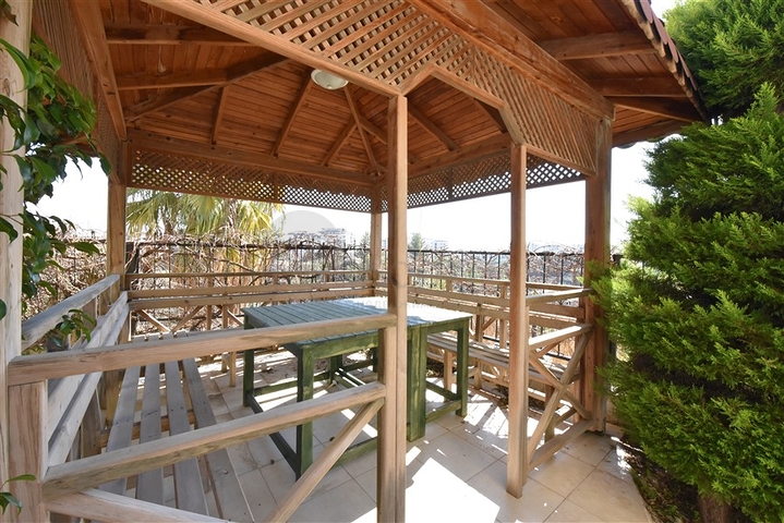 تراس واسع - شقة بسعر مناسب - تصميم غرفتين وصالة مفروشة - في افسلار / الانيا 