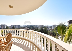 تراس واسع - شقة بسعر مناسب - تصميم غرفتين وصالة مفروشة - في افسلار / الانيا 