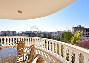 تراس واسع - شقة بسعر مناسب - تصميم غرفتين وصالة مفروشة - في افسلار / الانيا 