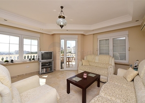 تراس واسع - شقة بسعر مناسب - تصميم غرفتين وصالة مفروشة - في افسلار / الانيا 