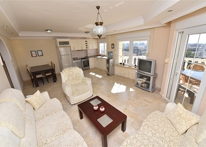 تراس واسع - شقة بسعر مناسب - تصميم غرفتين وصالة مفروشة - في افسلار / الانيا 