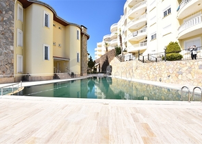 تراس واسع - شقة بسعر مناسب - تصميم غرفتين وصالة مفروشة - في افسلار / الانيا 