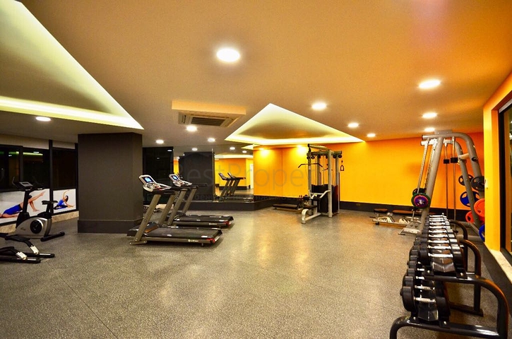 شقة اطلالة مباشرة على البحر - مجمع فاخر بخدمات 5 نجوم - في محمودلار / الانيا 